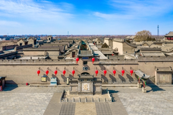 1764255367-7432f3af4dfd7cb